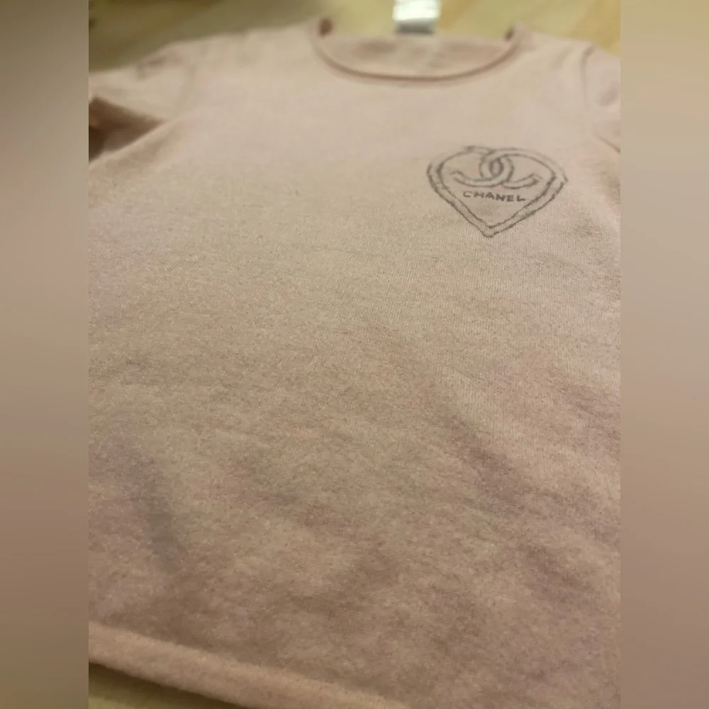 CHANEL Archival 09C Short Sleeve Cashmere Knit Heart CC Logo Sweater